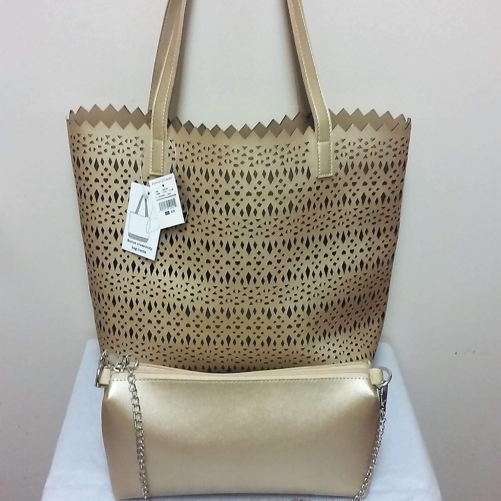 NWT X-Large Gold Tote and Bonus Bag 2PC Set
